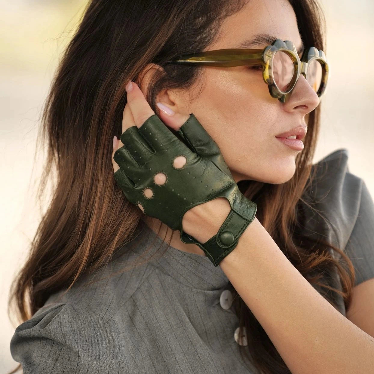 Fingerless leather driving gloves