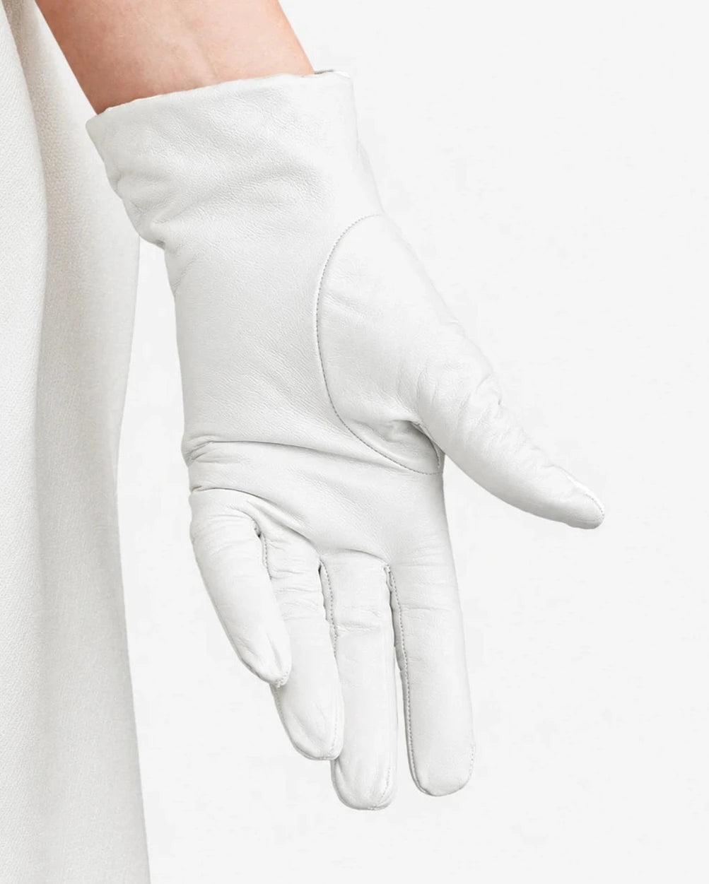 bridal_leather_gloves_with_silk_lining