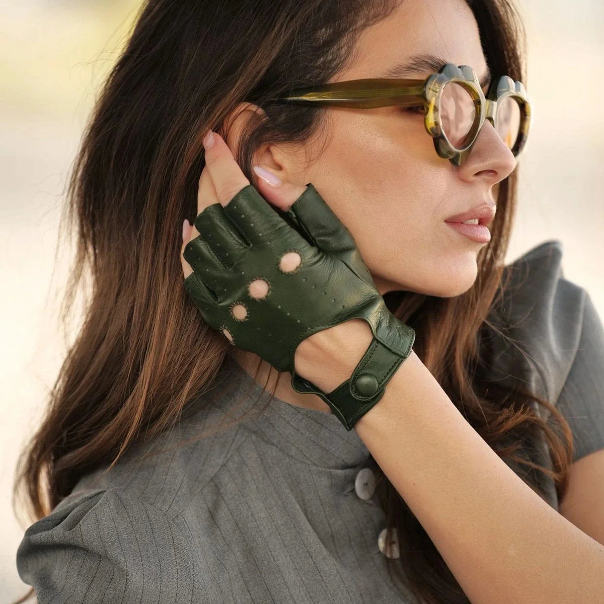 Women's lambskin leather gloves