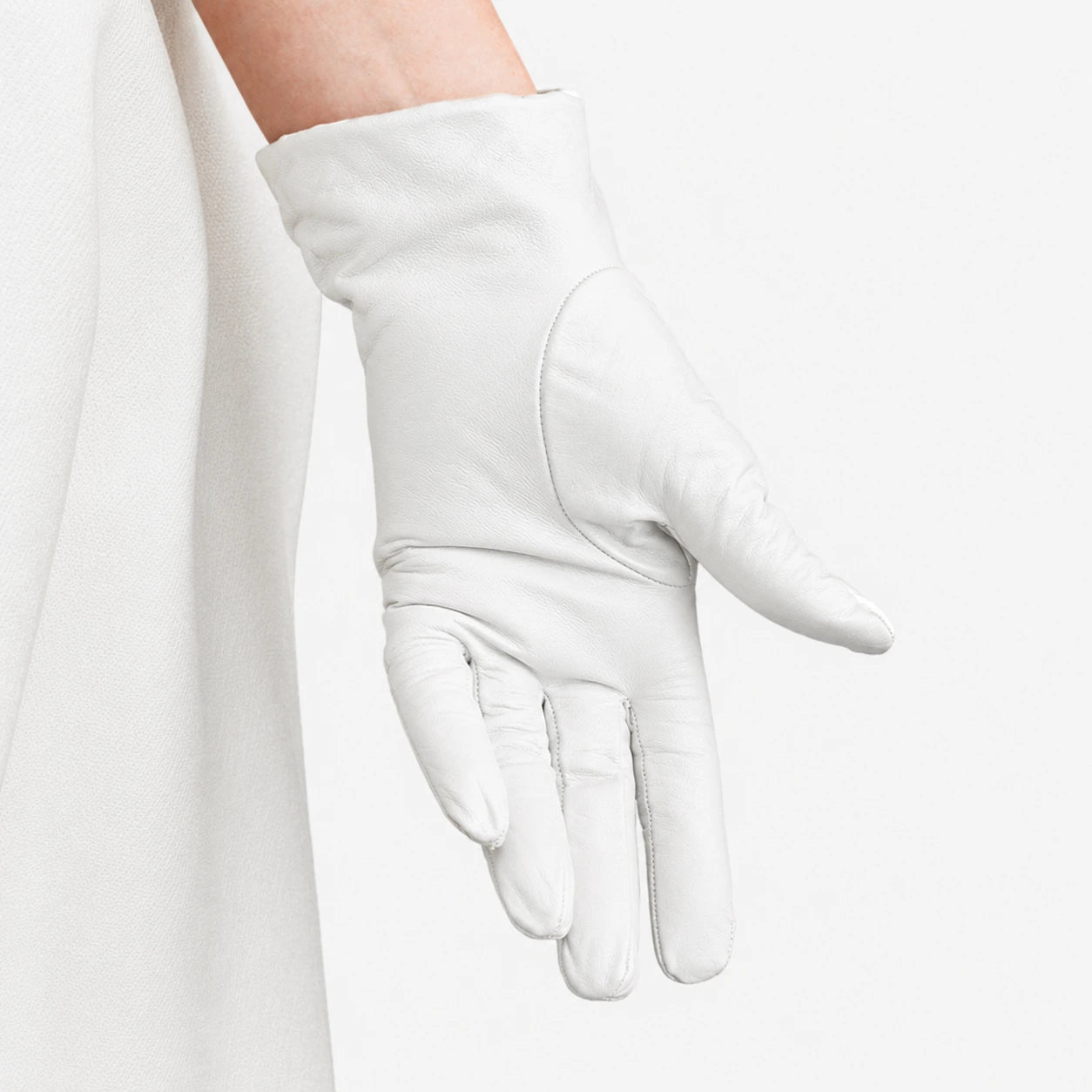bridal_leather_gloves_with_silk_lining