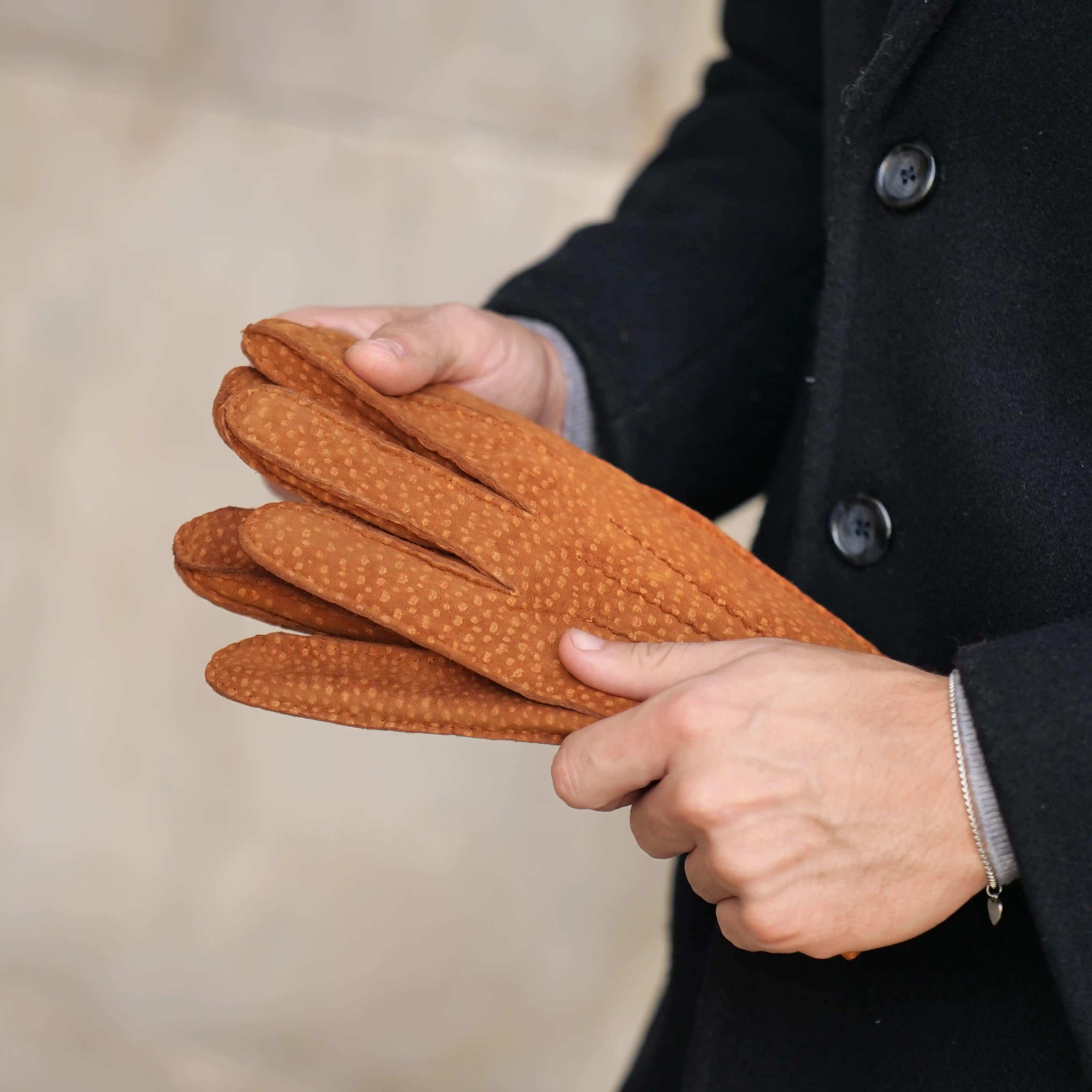 carpincho leather gloves tobacco men